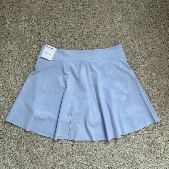 NWT Nike Women`s Regular Club Embossed Floral Print Golf Skirt sz M (142) - Picture 4 of 11